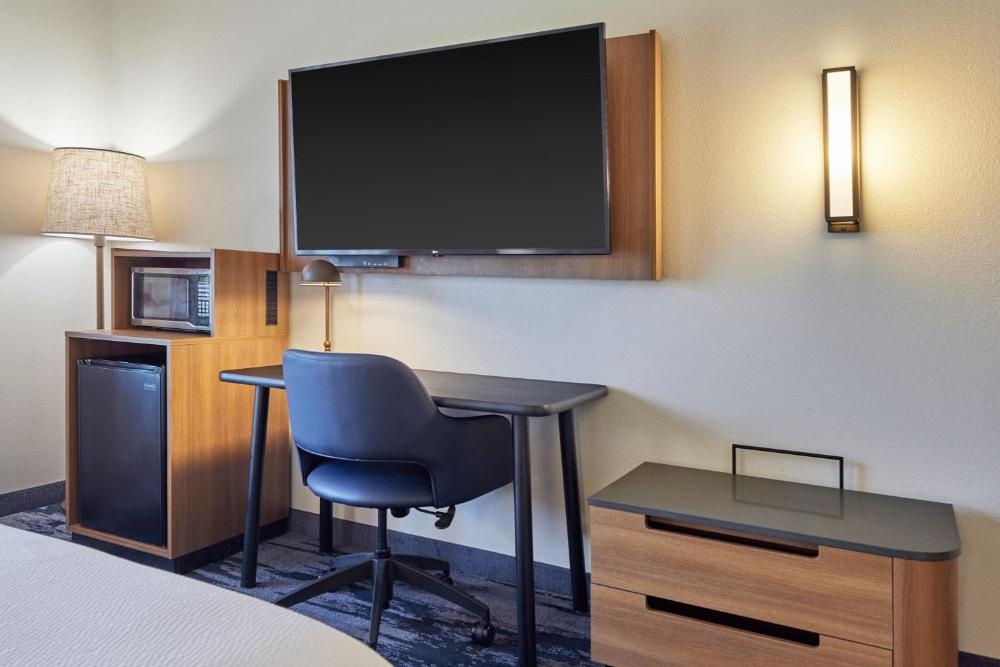 Fairfield Inn & Suites Burlington